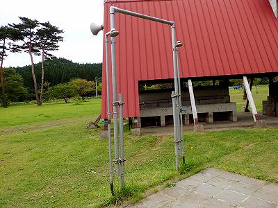 Shower in Wakasagi-koen hamadai campsite