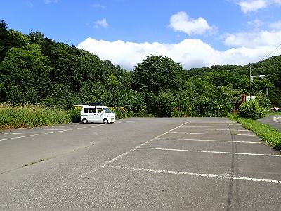 ふるさとの森 森林公園キャンプ場の駐車場