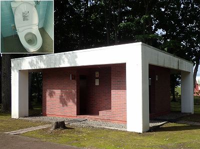 田島公園キャンプ場のトイレ