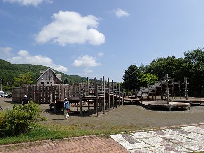 滝上町渓谷公園キャンプ場の遊具