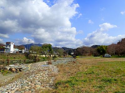 Oda-gawa River in front of Chisei-koen campsite