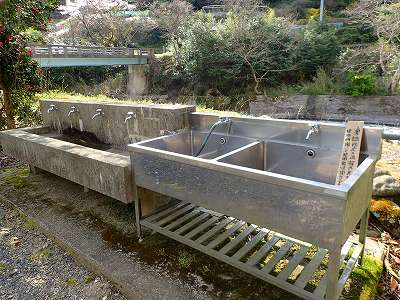 明河キャンプ場の炊事場