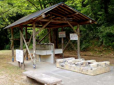 新居浜市市民の森キャンプ場の炊事棟