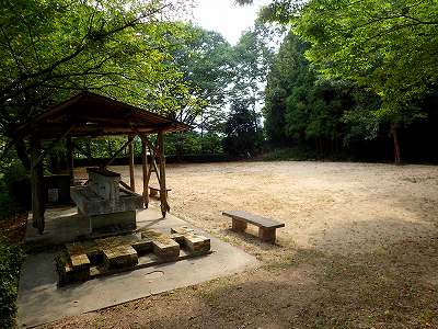 新居浜市市民の森キャンプ場の下段にあるテント村