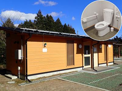 高縄山 千手杉広場キャンプ場のトイレ