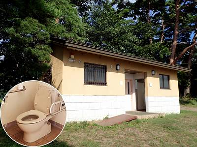 Restrooms of Sakka-hama campsite