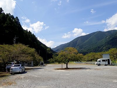 粕川オートキャンプ場の駐車場
