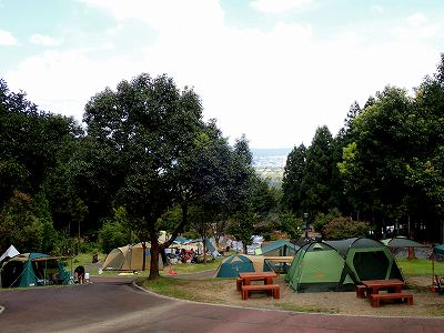 大津谷公園キャンプ場のサイト全景