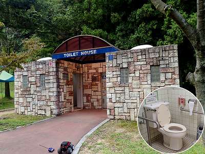 大津谷公園キャンプ場のトイレ
