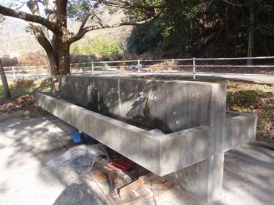野呂川ダム公園キャンプ場の炊事棟