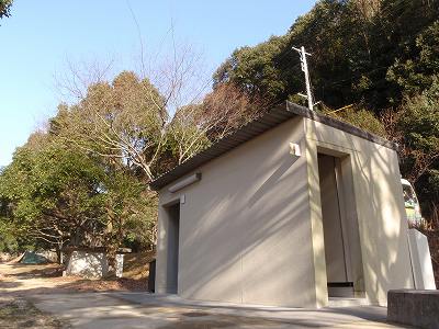 野呂川ダム公園キャンプ場のトイレ