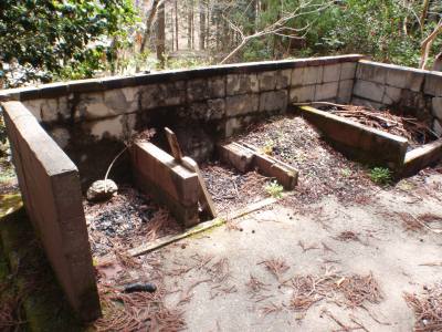 Fireplace of Shinomi shijyuhachitaki campsite
