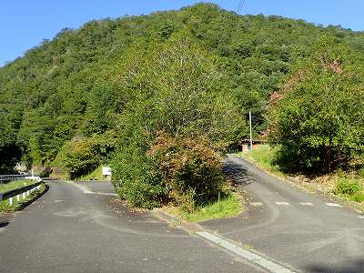 Parking lot in Yasumuro dam campsite