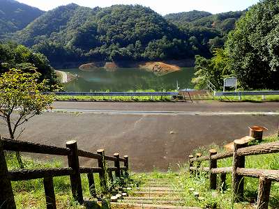 Hongu-ko Lake in Yasumuro dam campsite