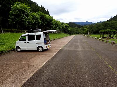 赤瀬ダム自由広場の駐車場