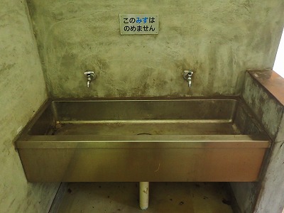 赤瀬ダム自由広場のトイレの手洗い場