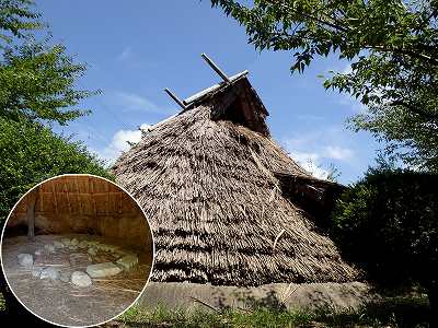 朝日山森林公園キャンプ場の竪穴式住居