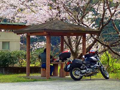 日ノ瀬清流公園の四阿
