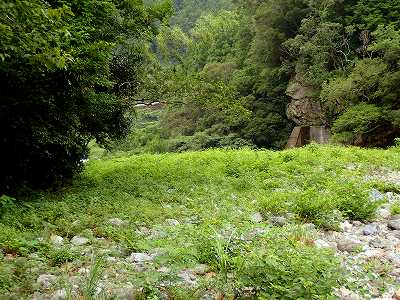 鏡川源流憩いの西側の広場
