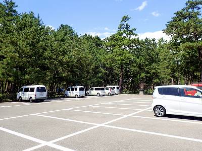 Parking lot in Tanezaki sensho-koen campsite