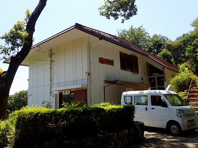 月見山こどもの森キャンプ場の管理棟