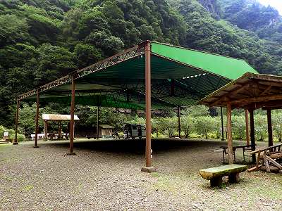 祇園滝 ふれあい広場のサイト全景