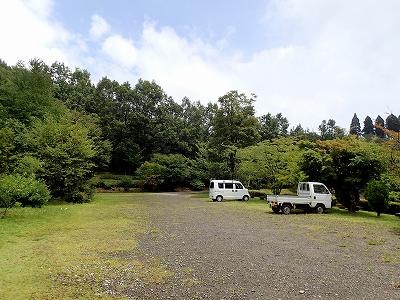 Parking lot in Ikenokubo green park campsite