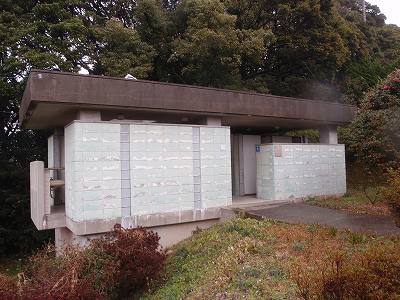 百合ケ岳公園キャンプのトイレ