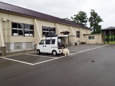 市民の家・小千谷信濃川水力発電館 おぢゃ～るの駐車場
