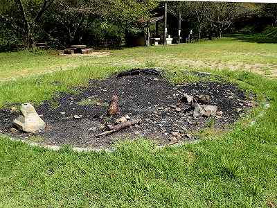 Campfire circle in Tottoriike-ryokuchi Sakura-no-sono