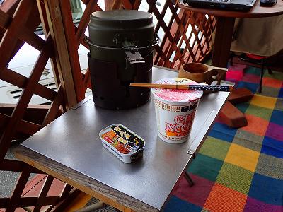 ベランピングで美味しいカップ麺