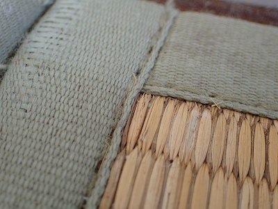 はてなフックを畳にねじ込んだ穴の跡の補修