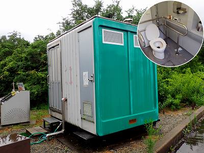 墓の木自然公園キャンプ場のトイレ
