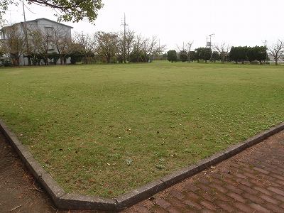 糸根地区公園キャンプ場のサイト全景